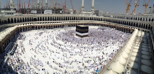 Why Umrah Is More Than a Ritual: Islamic Reflections on Its Eternal Value 1 khana kaaba benefits of umrah